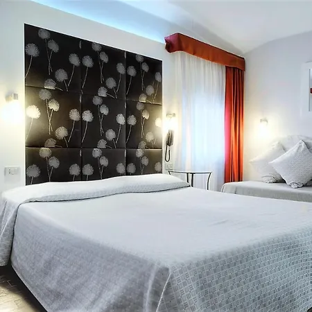 Aaron Hotel 3*
